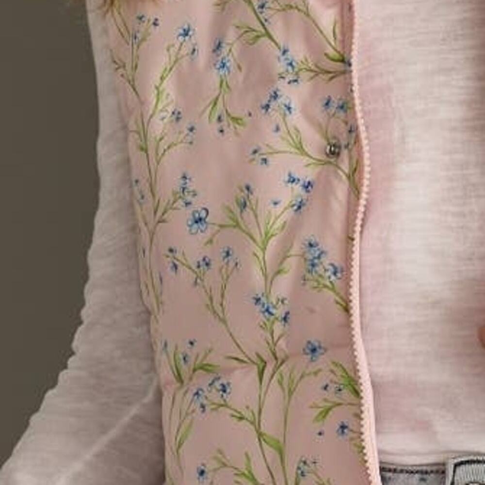 Light Pink Floral Puffer Vest - Picture 2 of 9